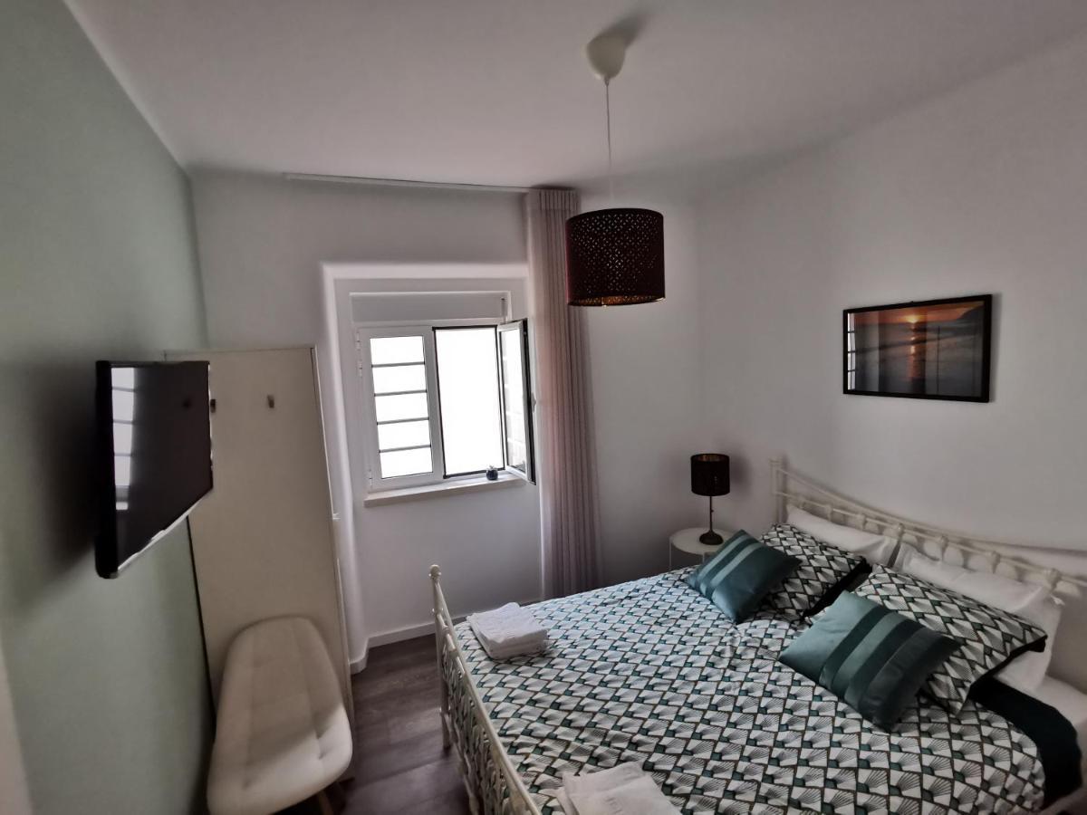 Casa Na Onda Subvila Apartment Nazare Bagian luar foto